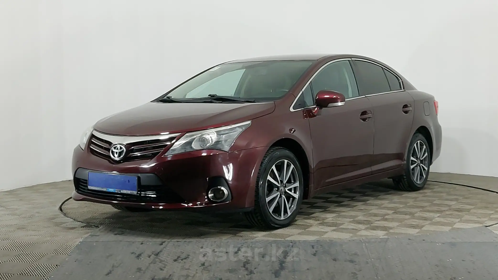 Toyota Avensis 2012