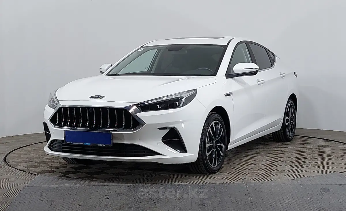 2020 JAC J7