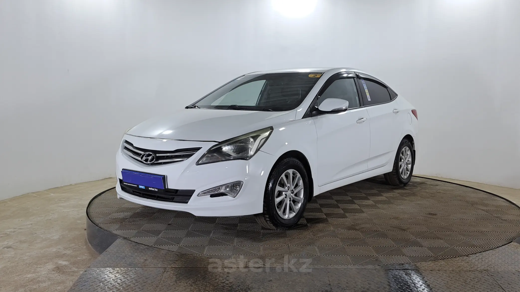 Hyundai Solaris 2015