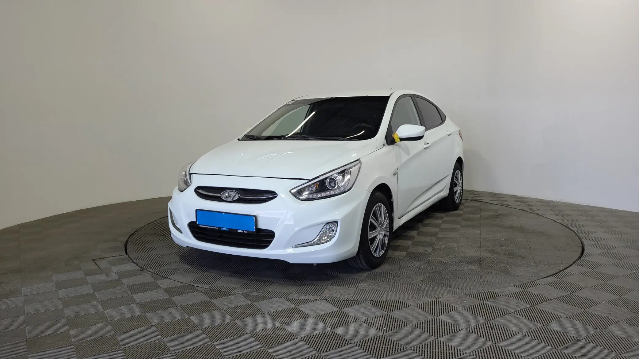 Hyundai Accent 2013