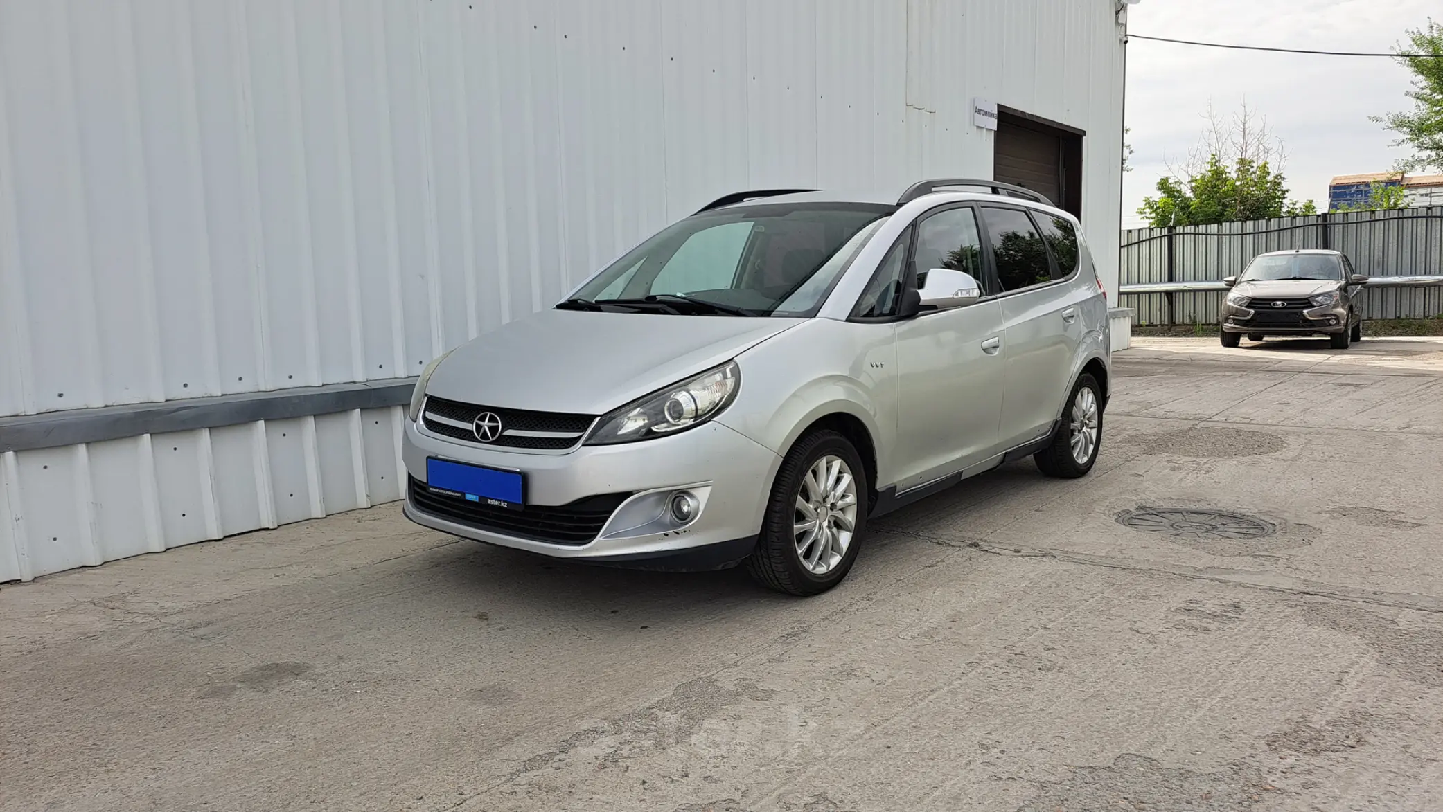 JAC J6 (Heyue RS) 2015