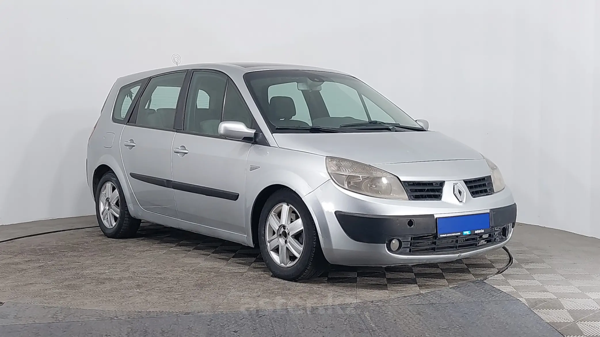 Рено Сценик 2006. Renault Scenic 2006 год. Сценик 2006. Рено Сценик 2006 сверху крышу.