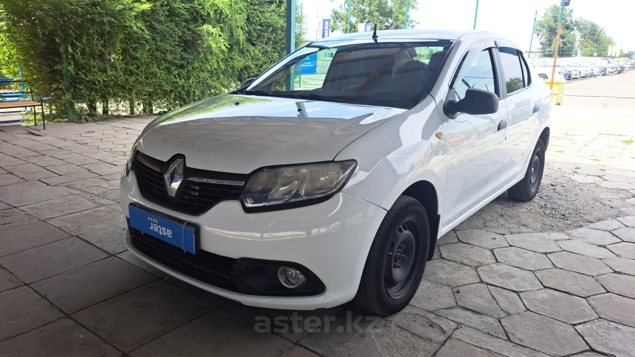 Renault Logan 2015