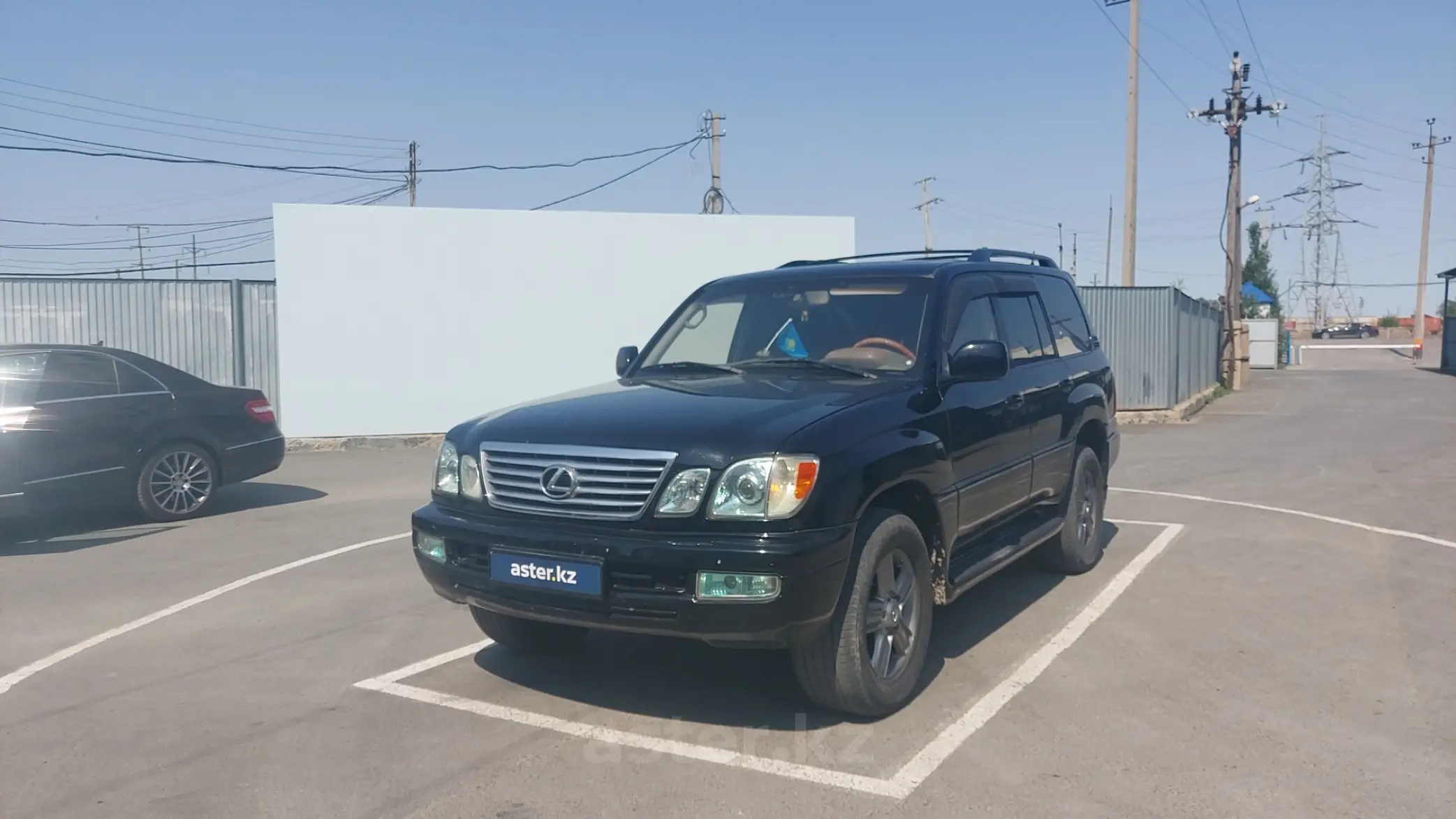 Lexus LX 2003