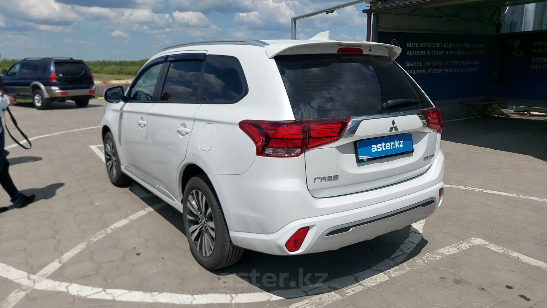 Купить Mitsubishi Outlander 2022 года в Караганде, цена 15800000 тенге.  Продажа Mitsubishi Outlander в Караганде - Aster.kz. №c860528