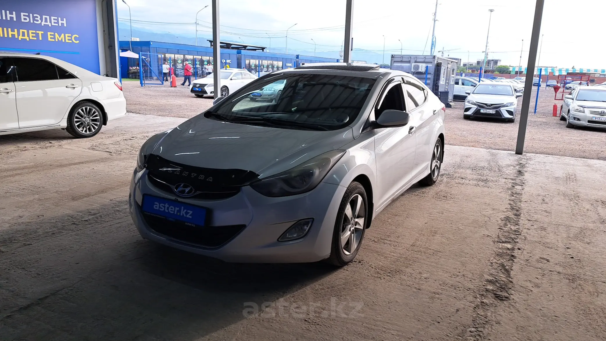 Hyundai Elantra 2013