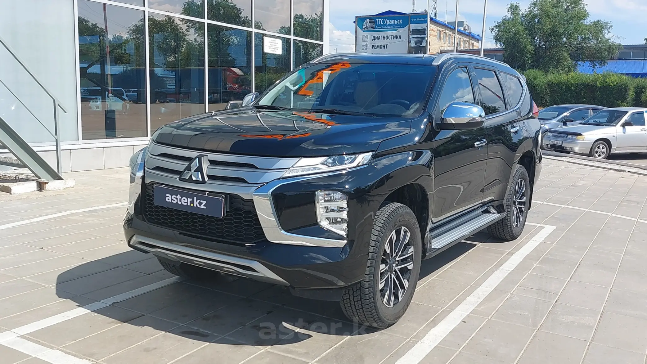 Mitsubishi Montero Sport 2023