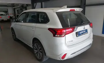 Mitsubishi Outlander 2022 года за 13 800 000 тг. в Астана фото 4