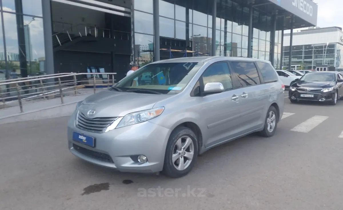 Toyota Sienna 2010 РіРѕРґ