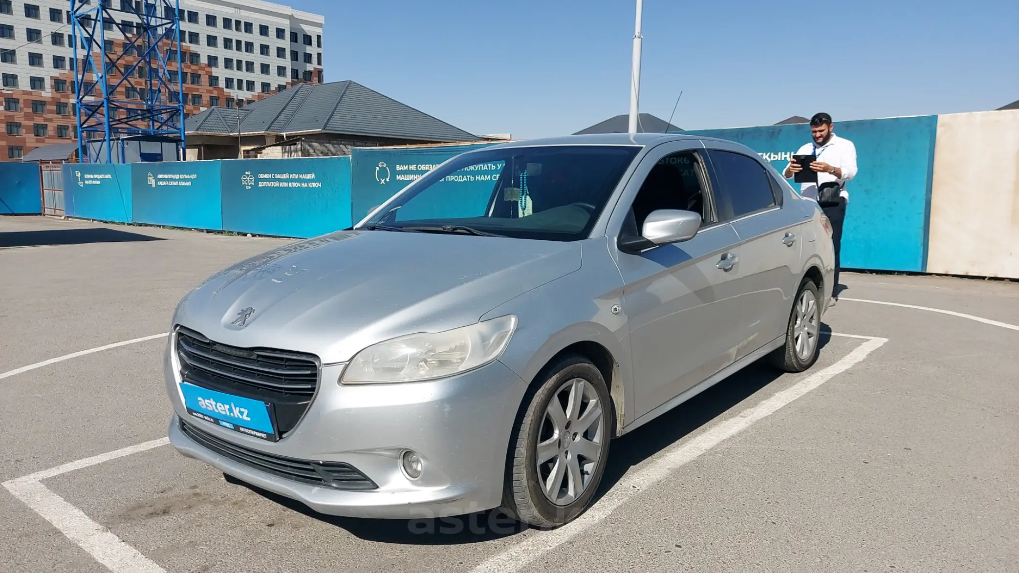 Peugeot 301 2013