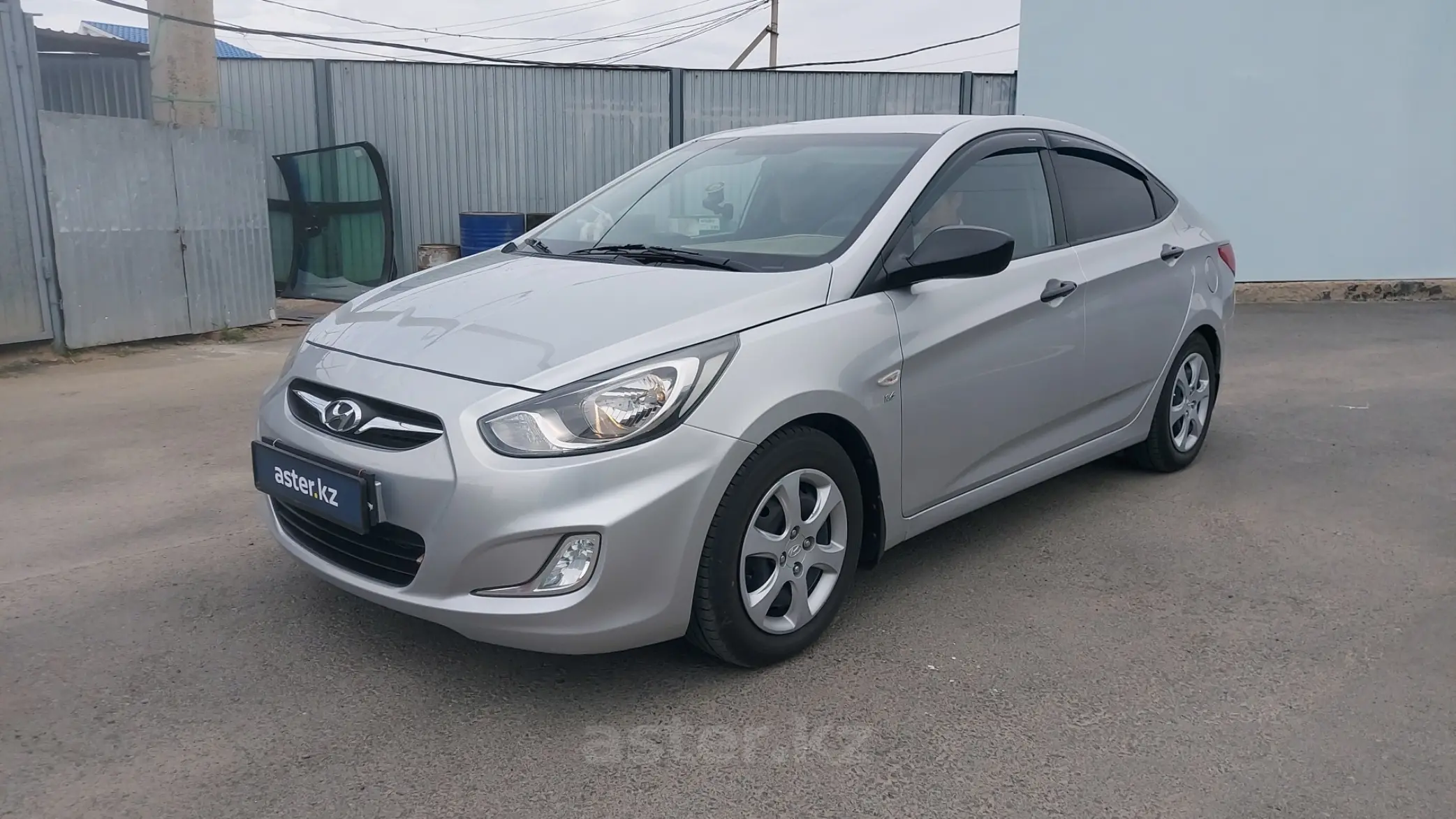 Hyundai Accent 2013