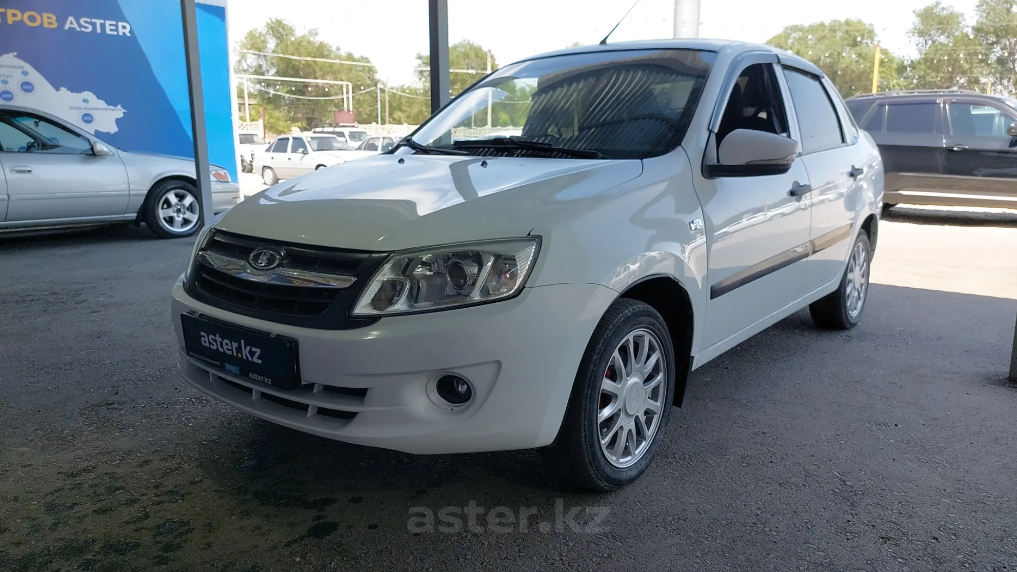 LADA (ВАЗ) Granta 2012