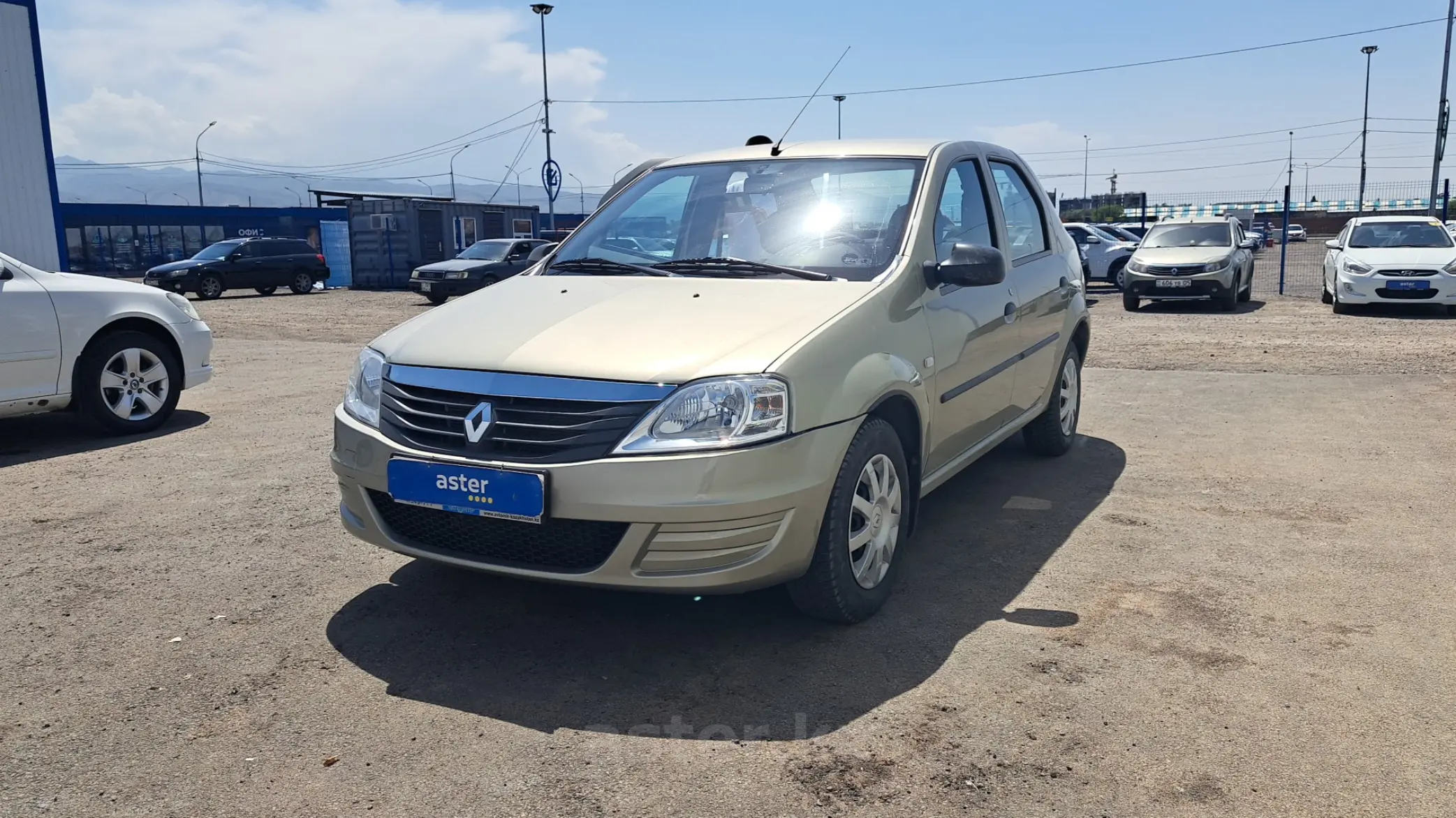 Renault Logan 2011