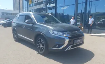 Mitsubishi Outlander 2019 года за 12 000 000 тг. в Астана фото 2