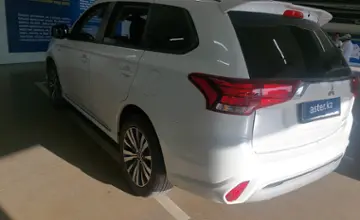 Mitsubishi Outlander 2022 года за 12 900 000 тг. в Астана фото 4