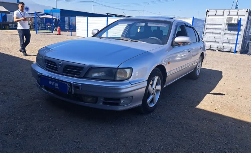 Nissan maxima Grey