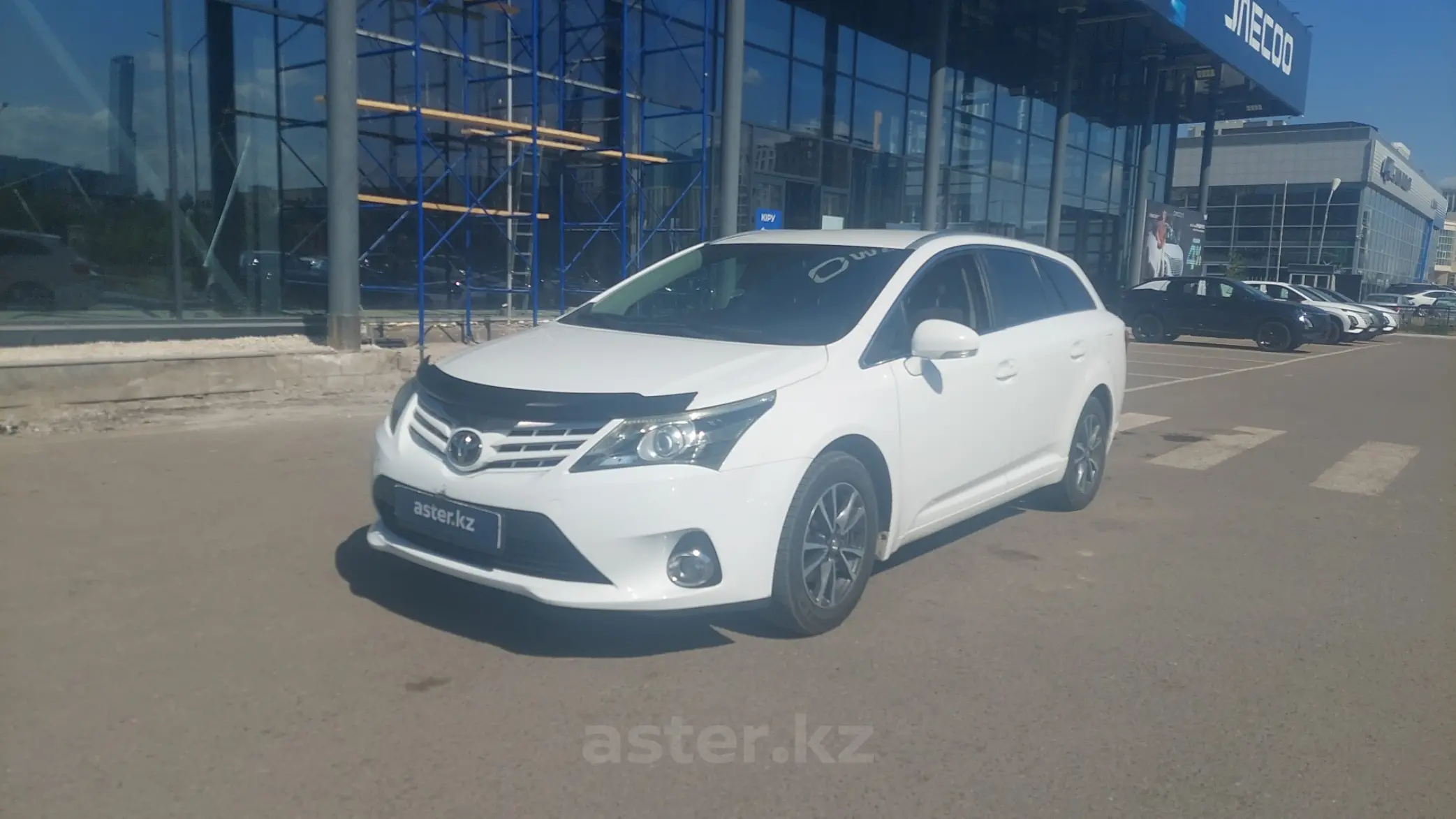 Toyota Avensis 2012