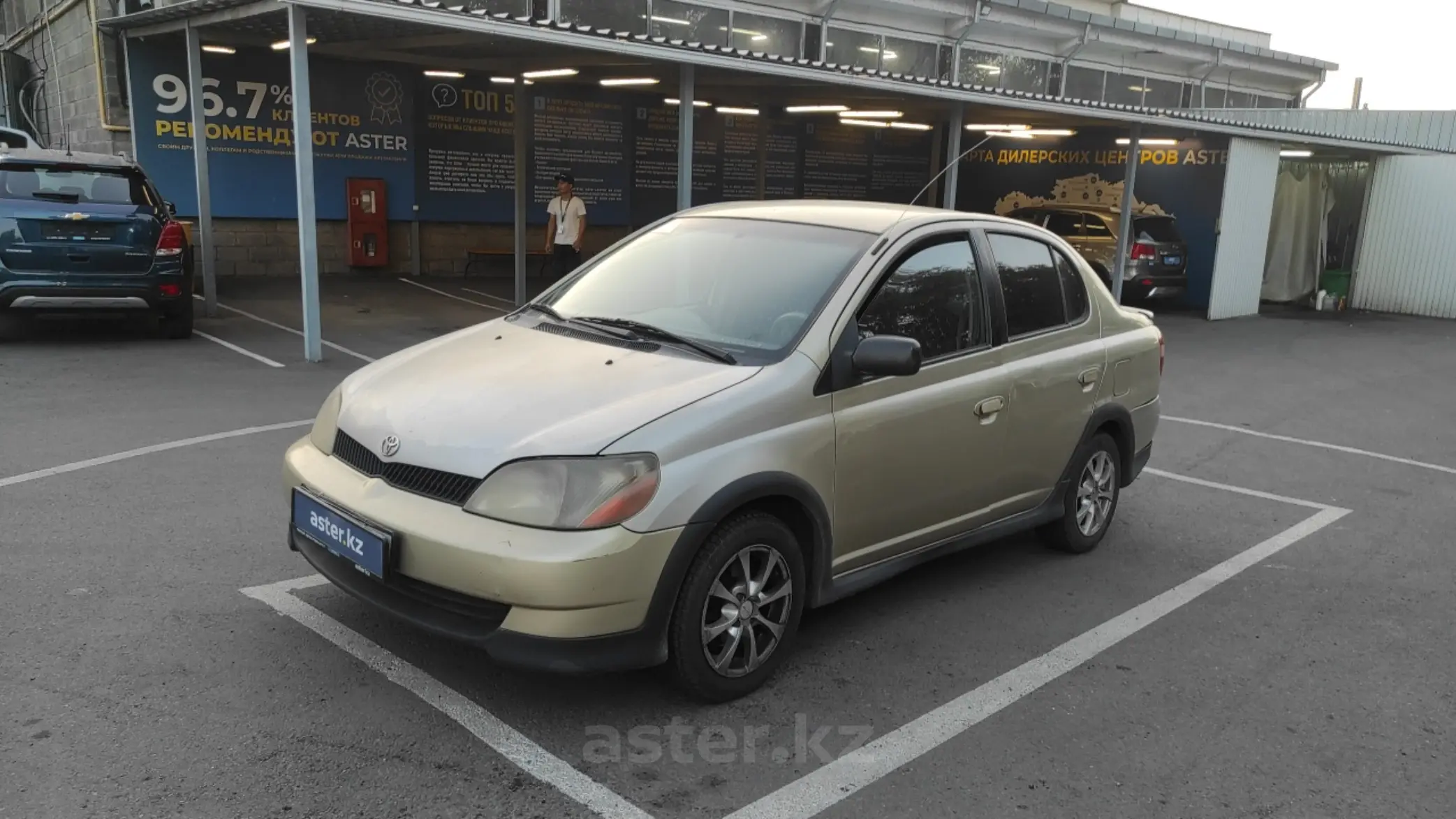 Toyota Echo 2001