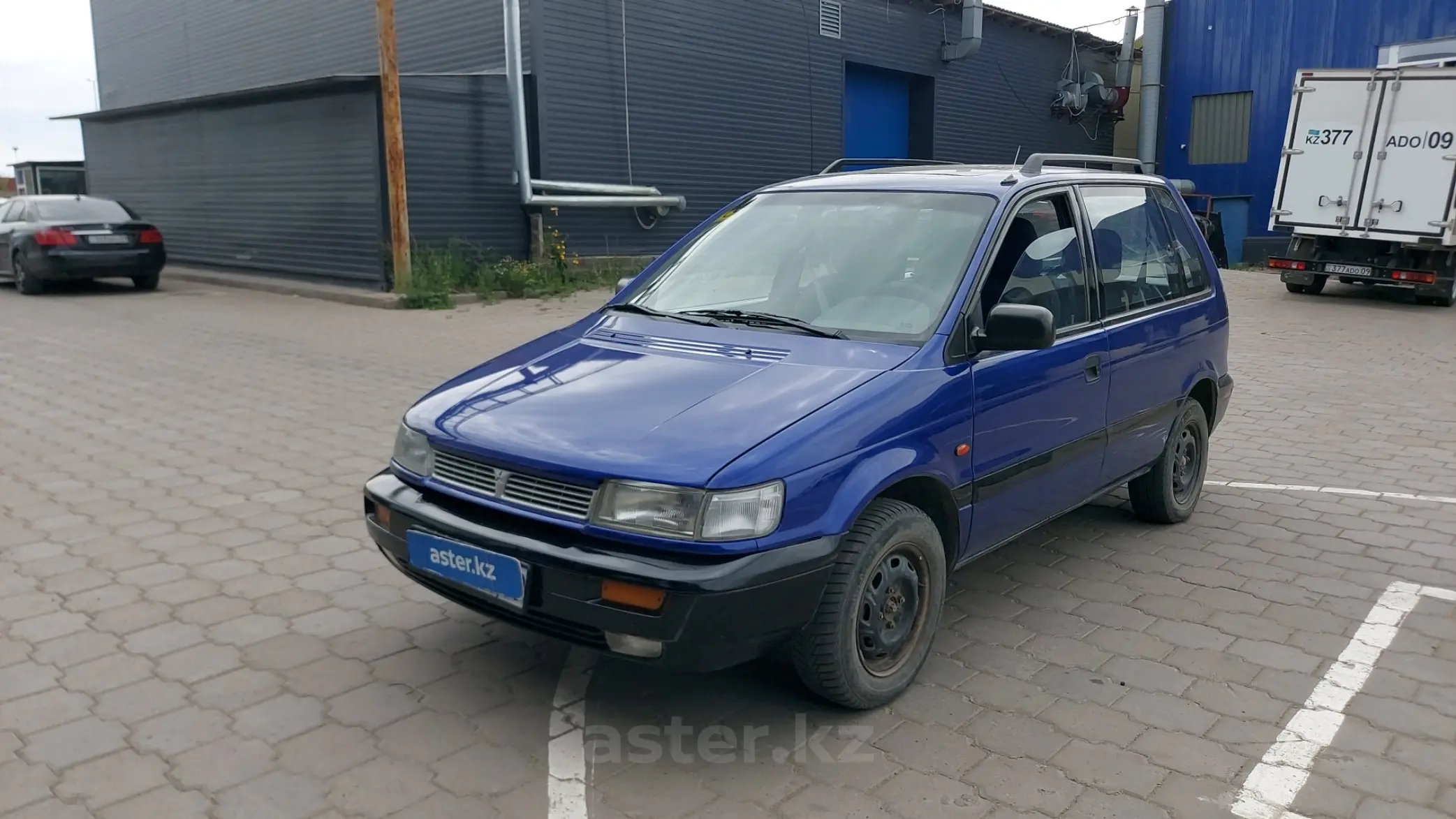 Mitsubishi Space Runner 1992