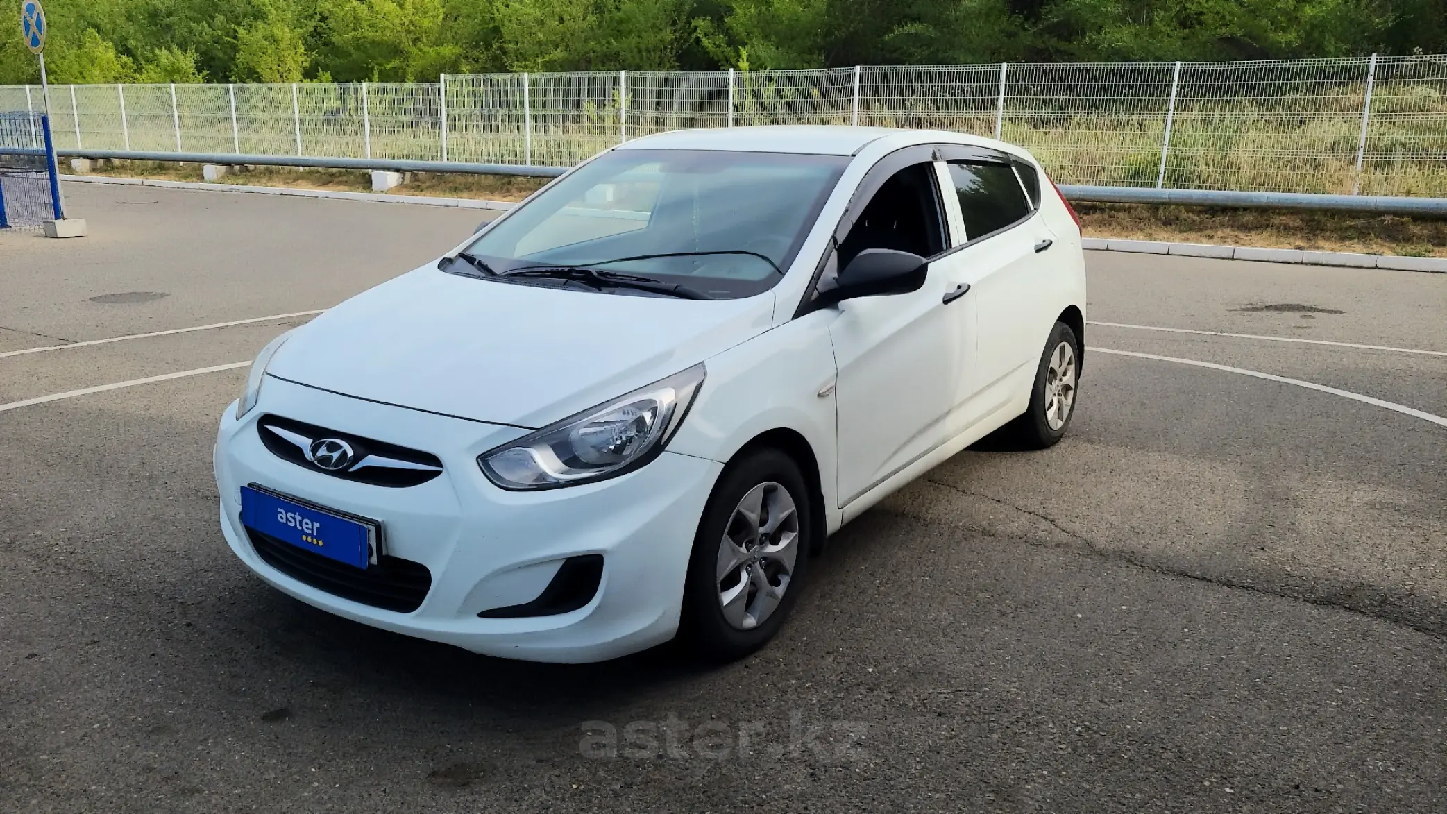 Hyundai Accent 2013