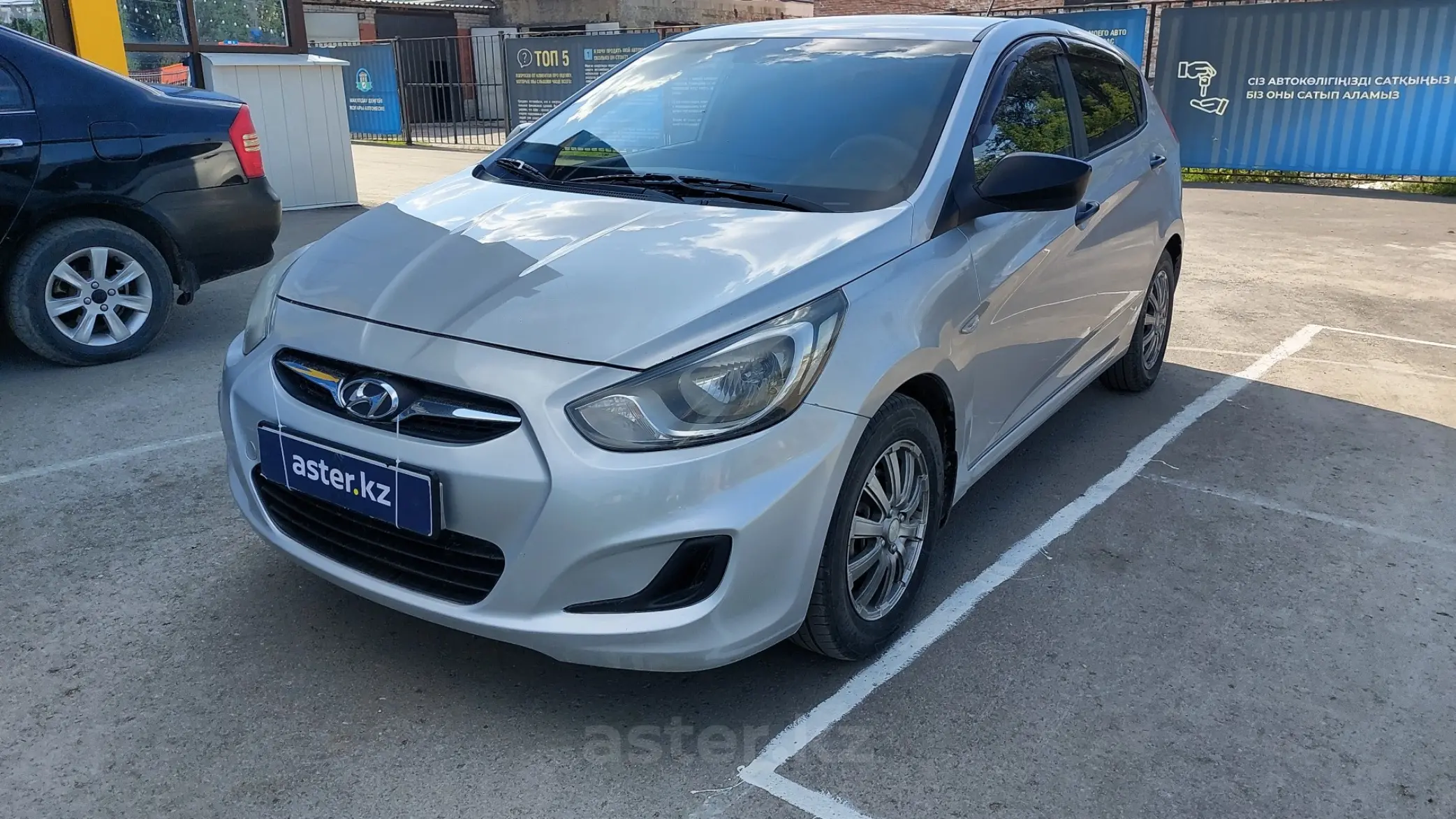 Hyundai Accent 2013