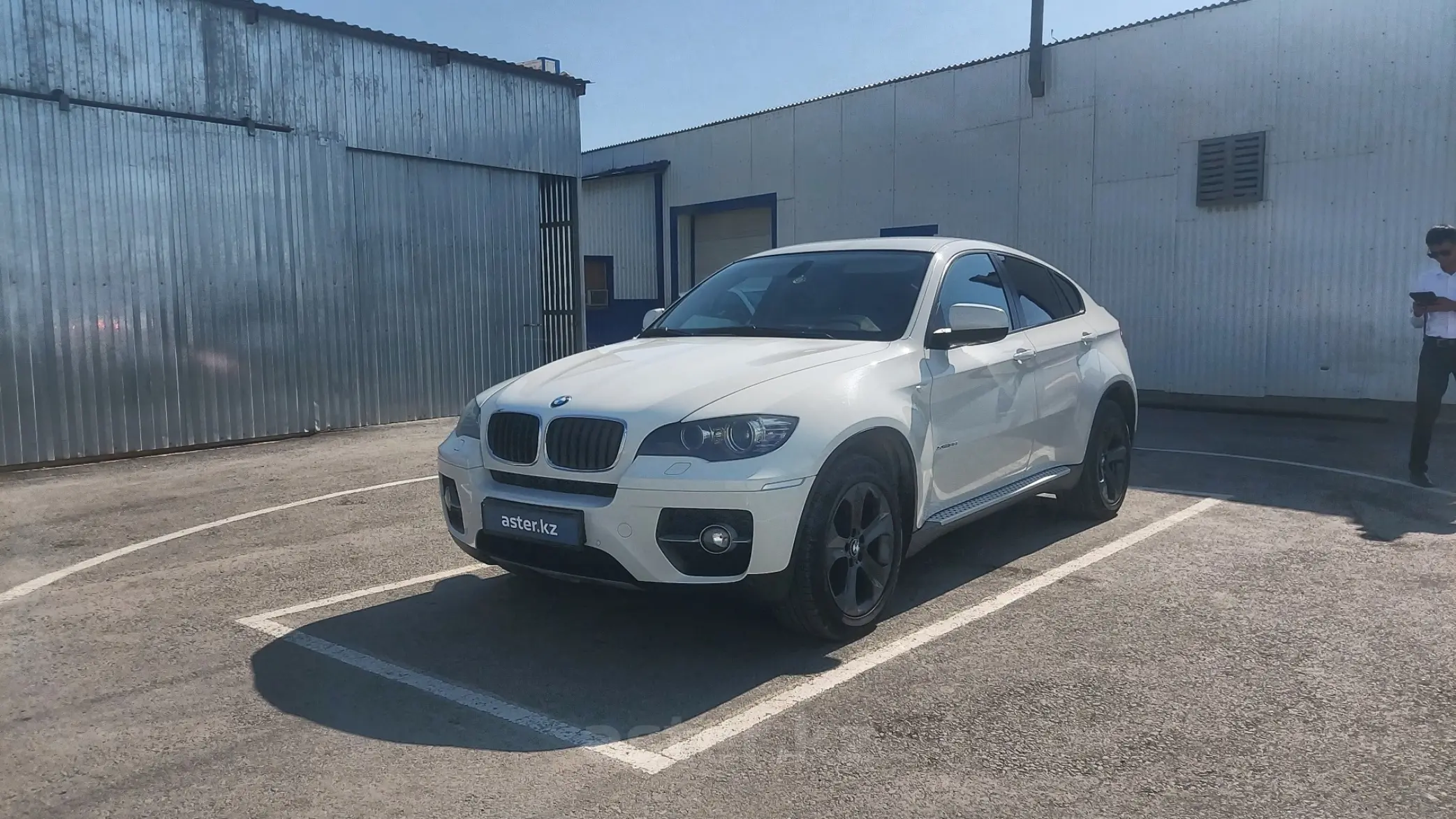 BMW X6 2011