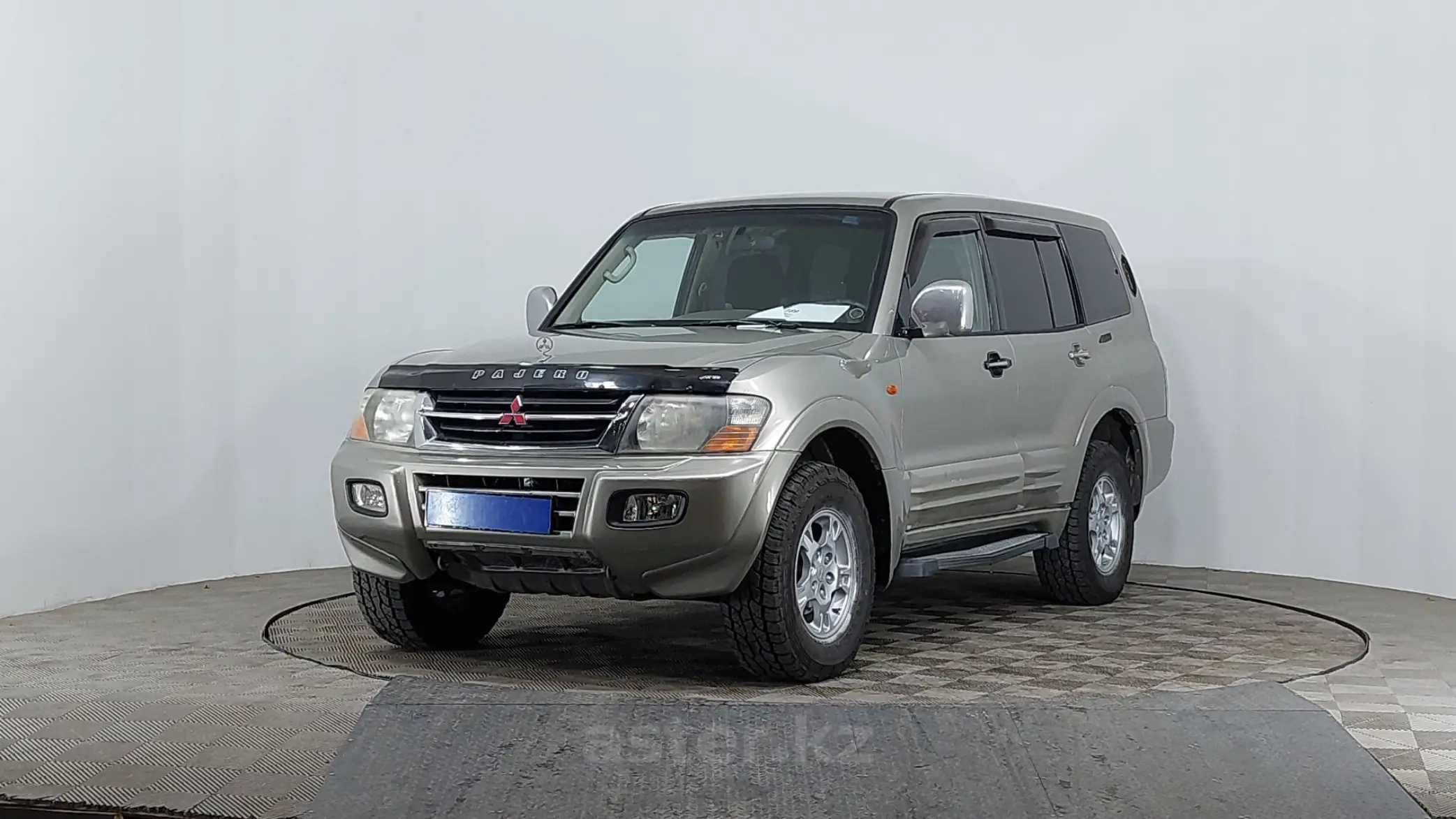 Mitsubishi Pajero 2002