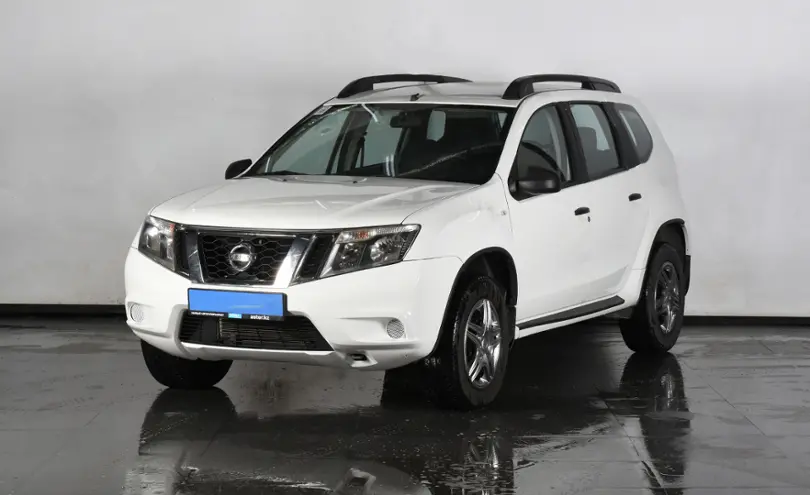 Nissan Terra 2018