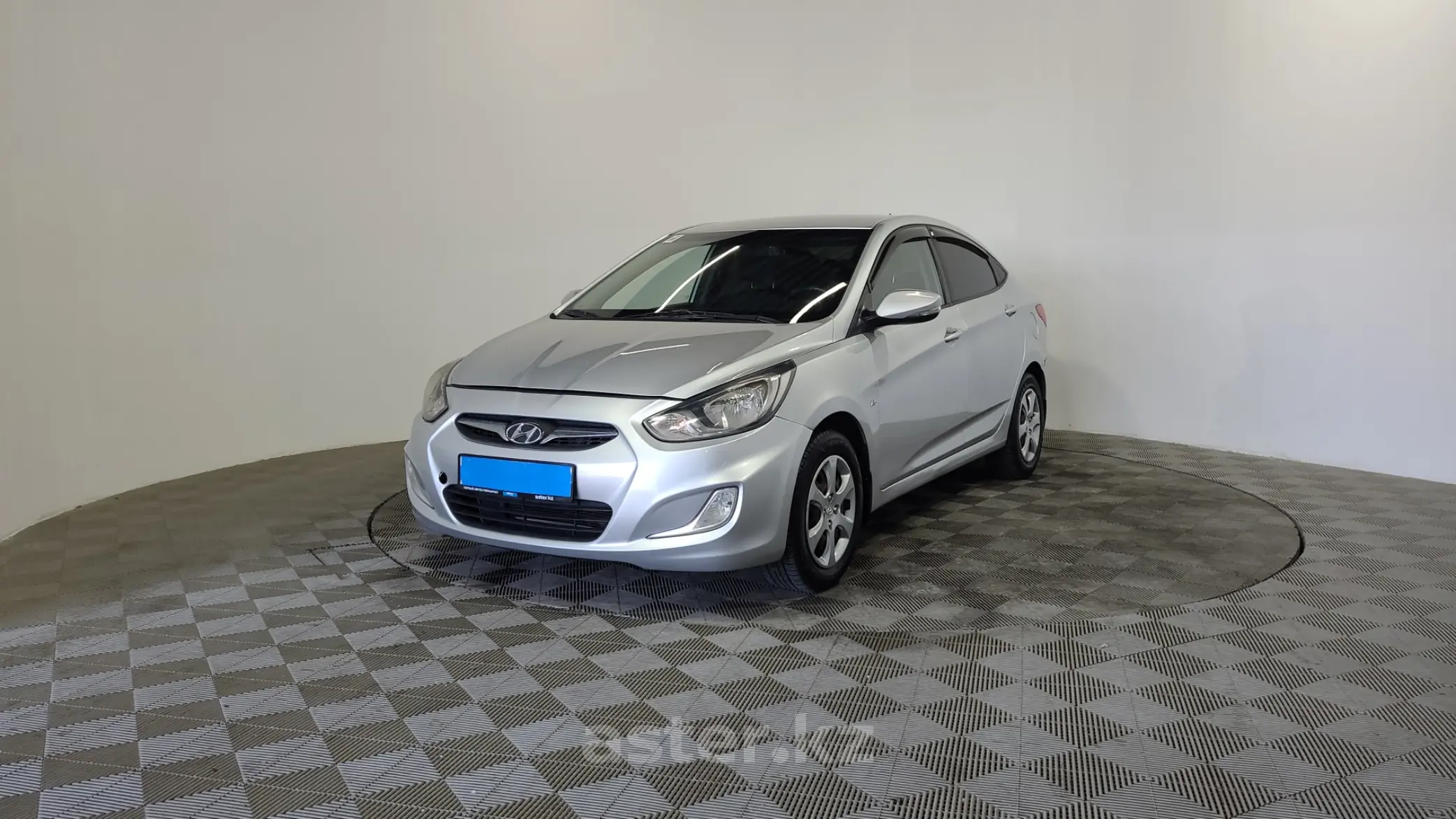 Hyundai Solaris 2012