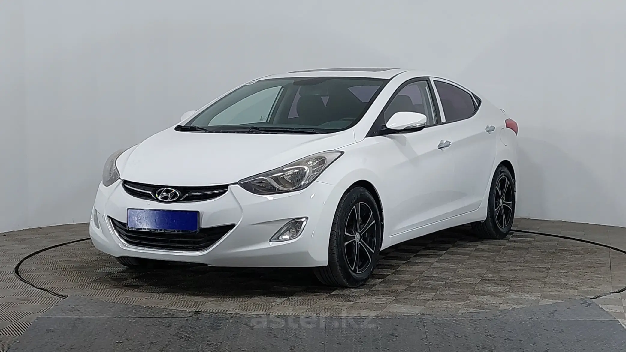 Hyundai Avante 2012