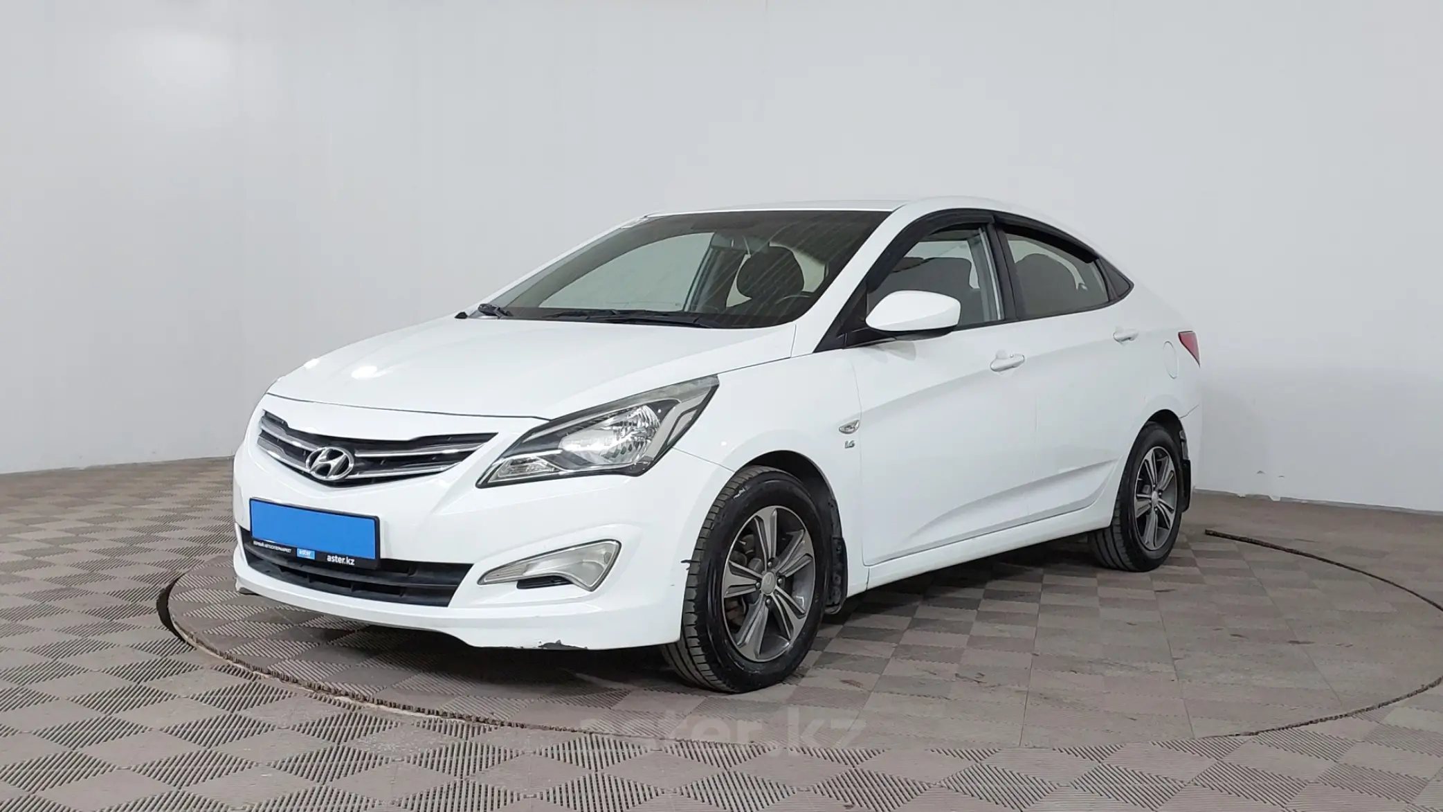 Hyundai Accent 2015