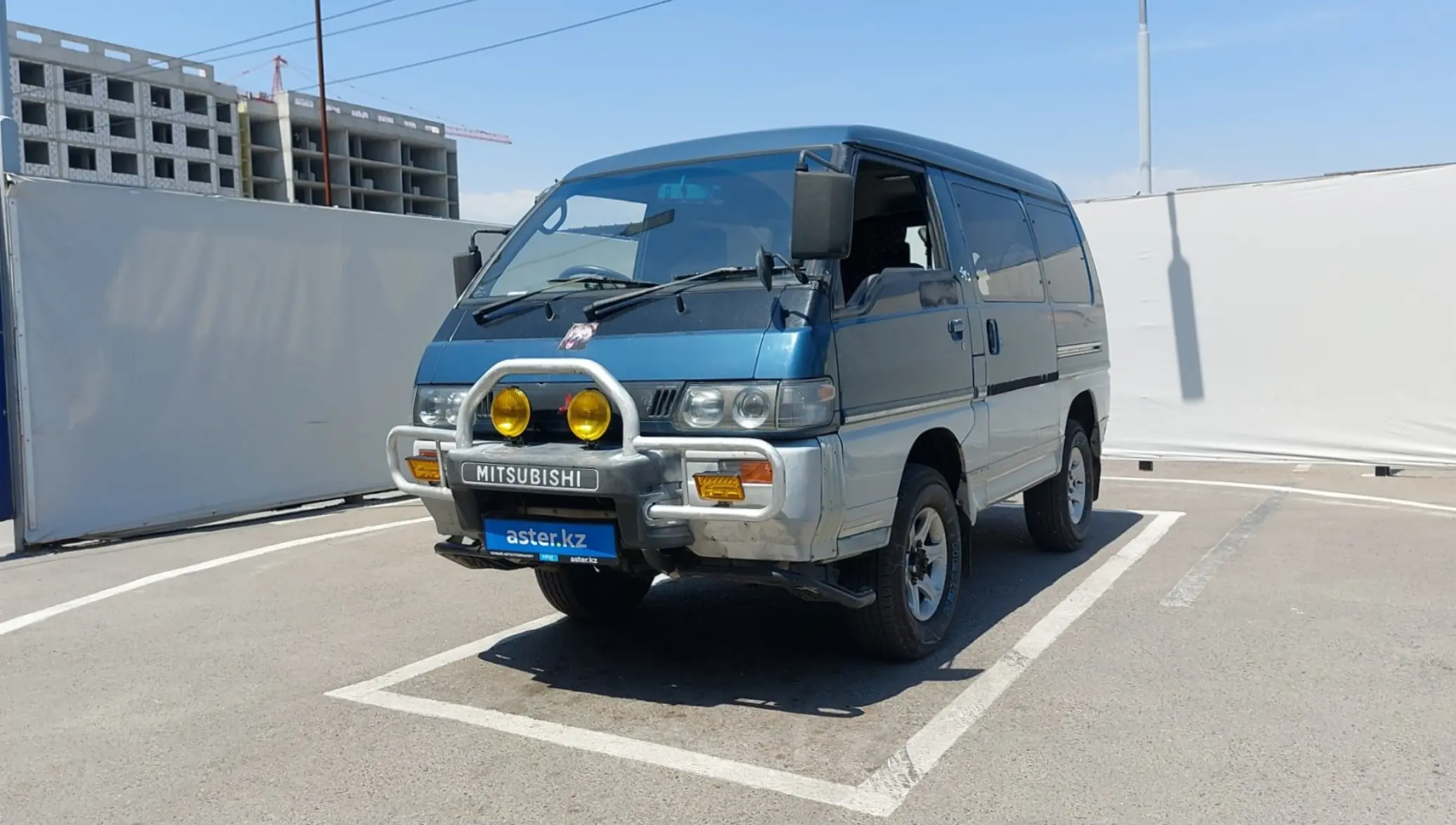 Mitsubishi Delica 1994