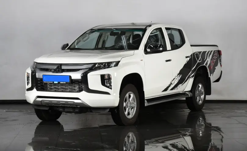 Mitsubishi L200 2022 года за 16 590 000 тг. в Астана