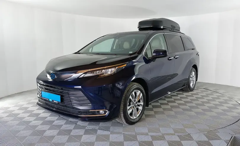 Toyota Sienna 2021 года за 28 500 000 тг. в Актау
