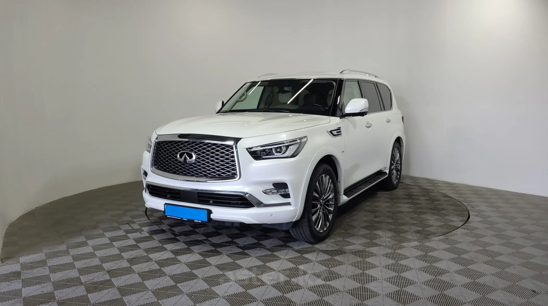 Infiniti QX80 2020