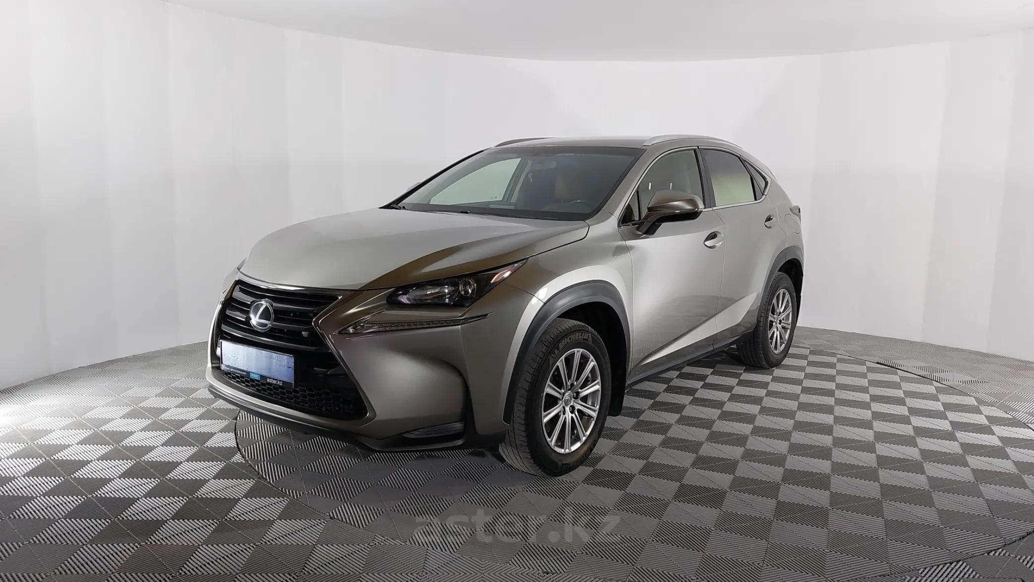 Lexus NX 2016