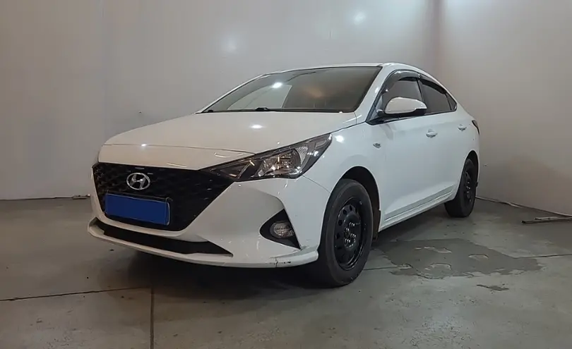 Hyundai Accent 2021 года за 6 890 000 тг. в Усть-Каменогорск