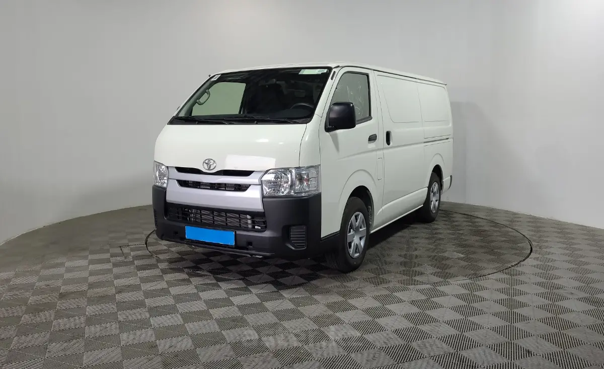 2022 Toyota HiAce