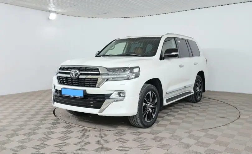 Toyota Land Cruiser 2021 года за 44 330 000 тг. в Шымкент