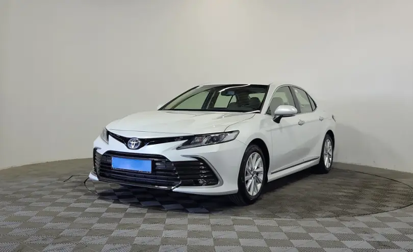 Toyota Camry 2022 года за 17 369 000 тг. в Алматы