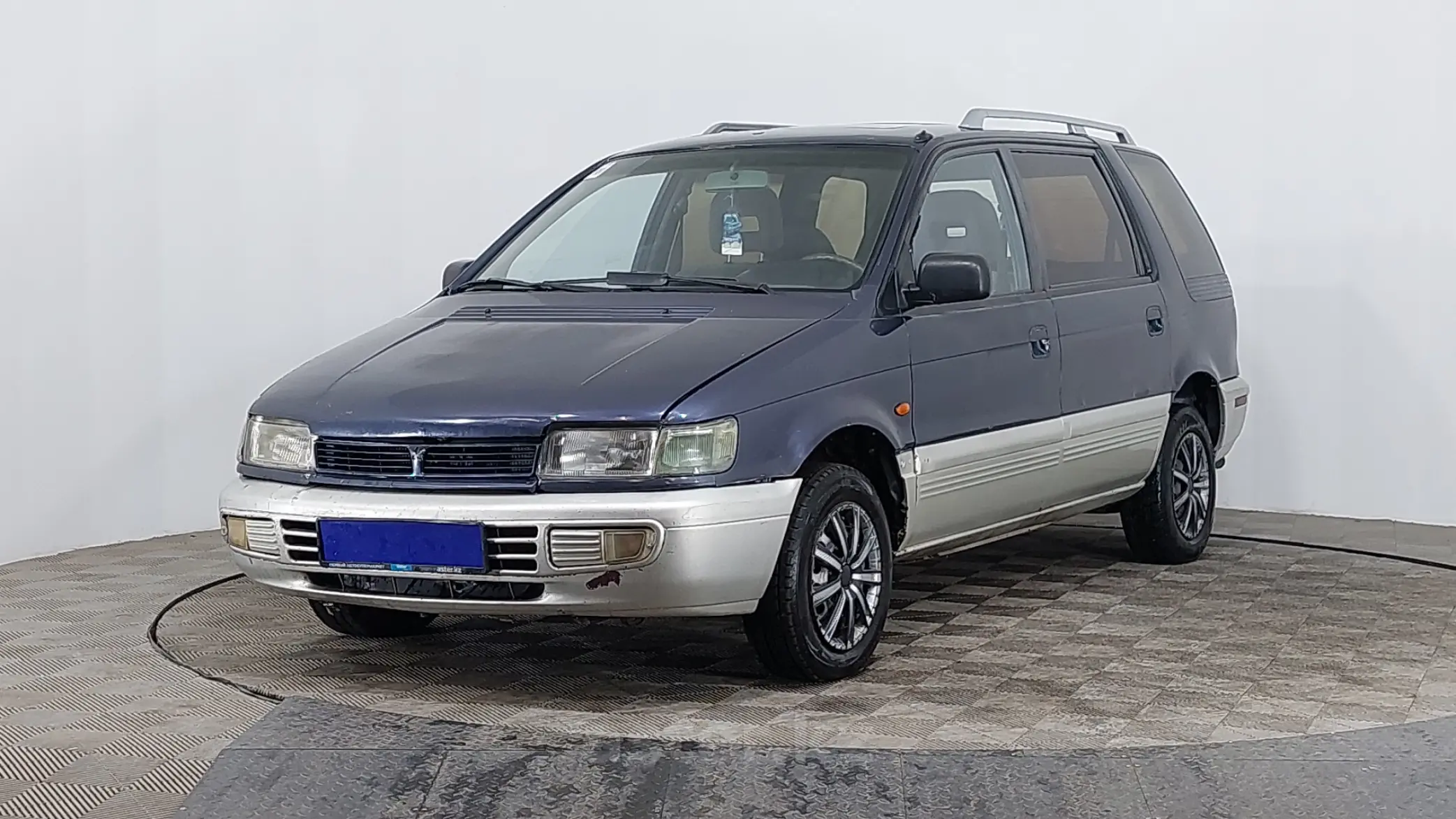Mitsubishi Space Wagon 1993