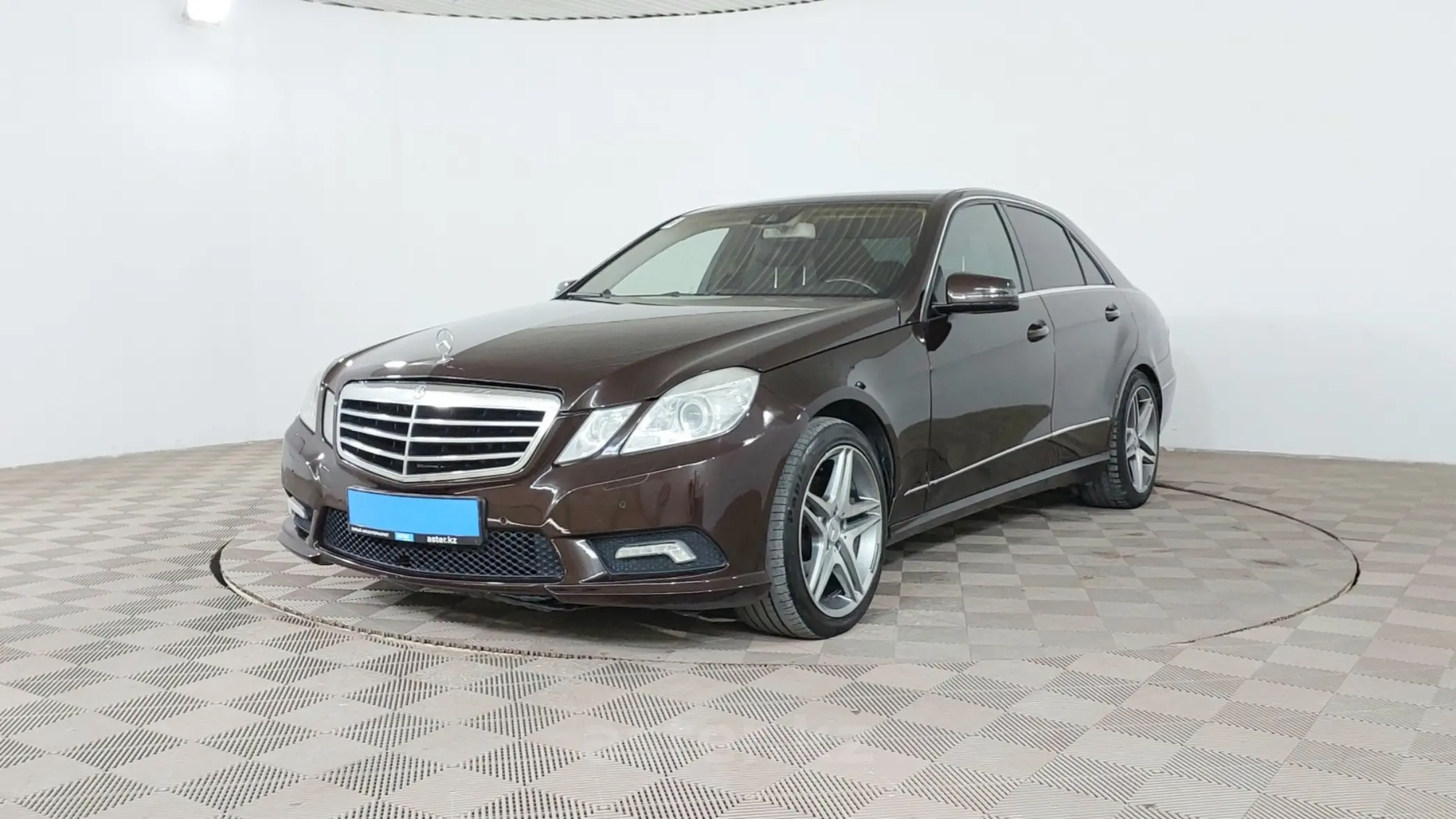 Mercedes-Benz E-Класс 2009