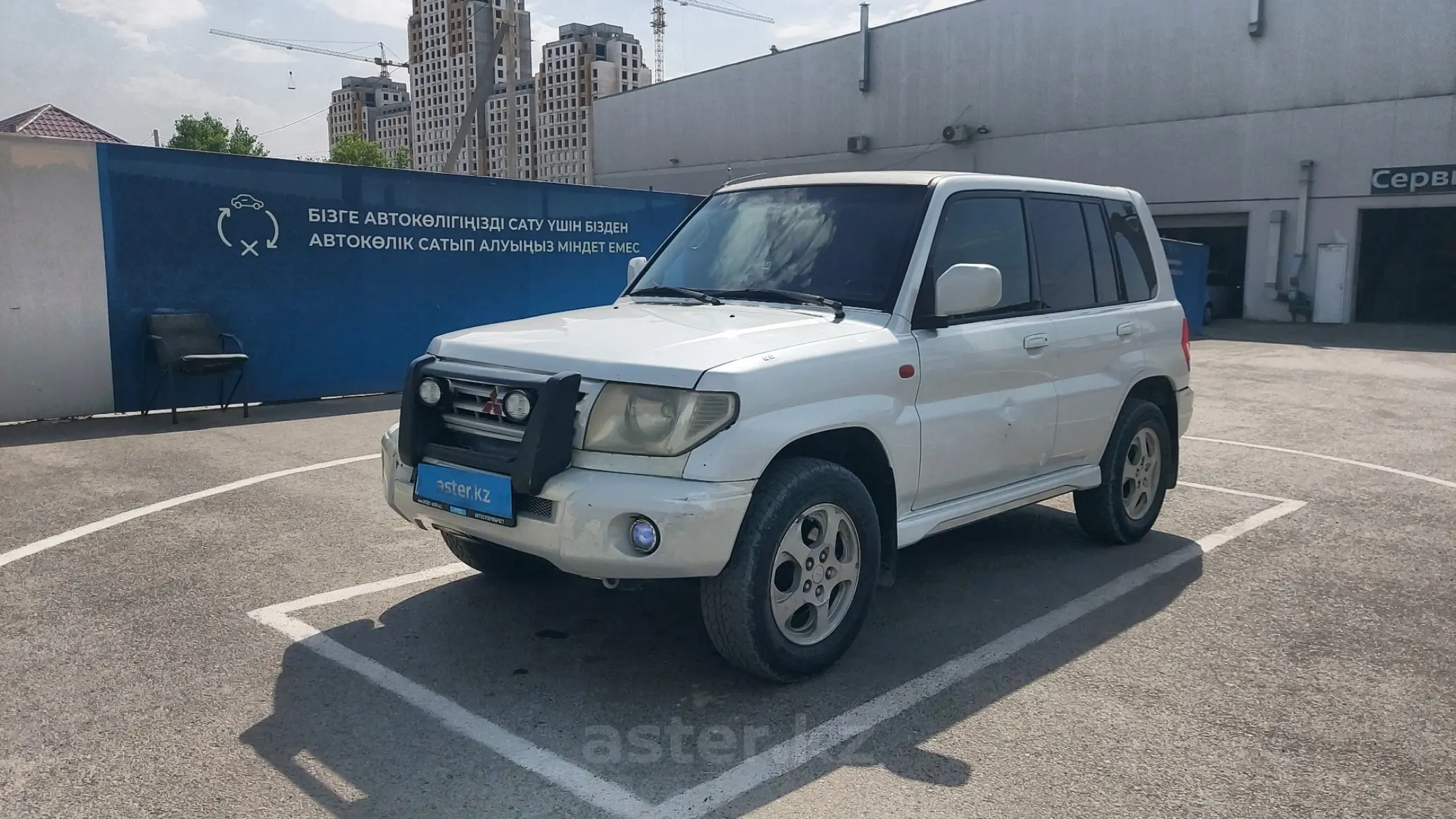 Mitsubishi Pajero iO 1999