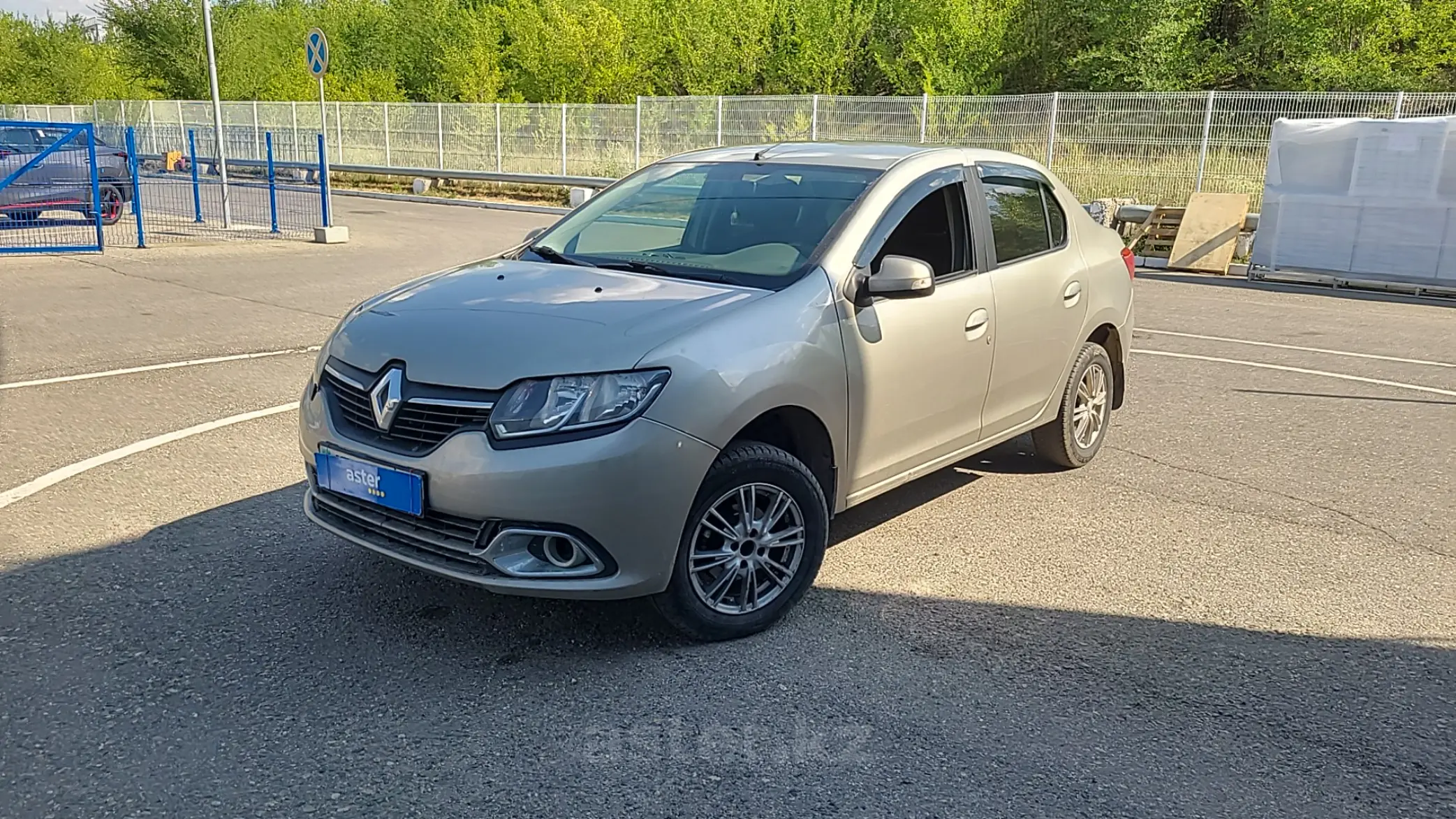 Renault Logan 2015