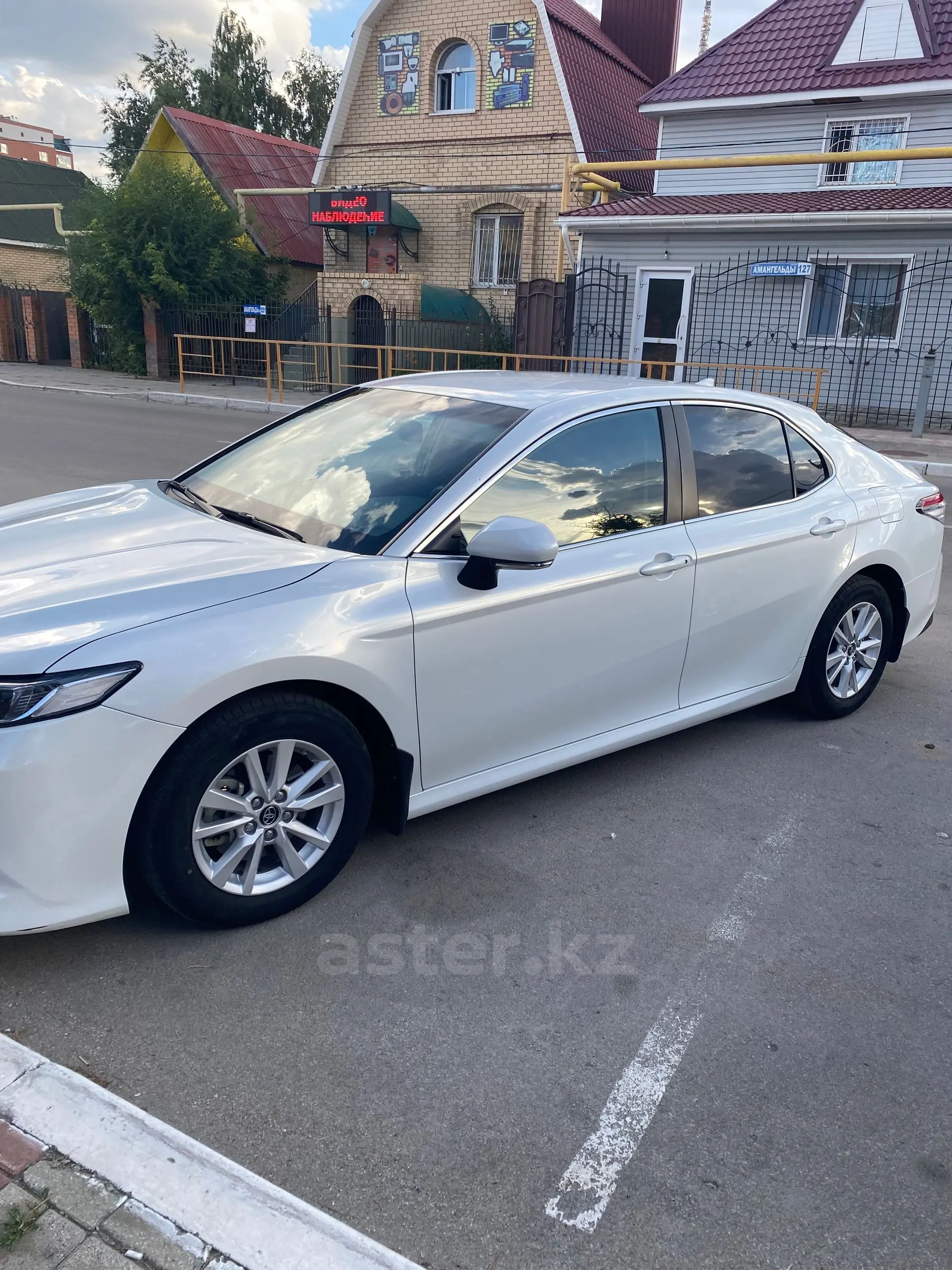 Toyota Camry 2019