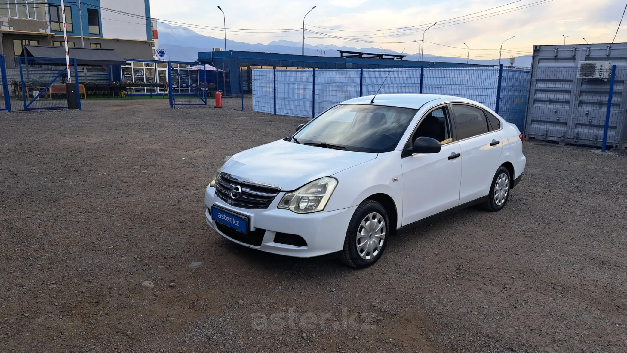 Nissan Almera 2015