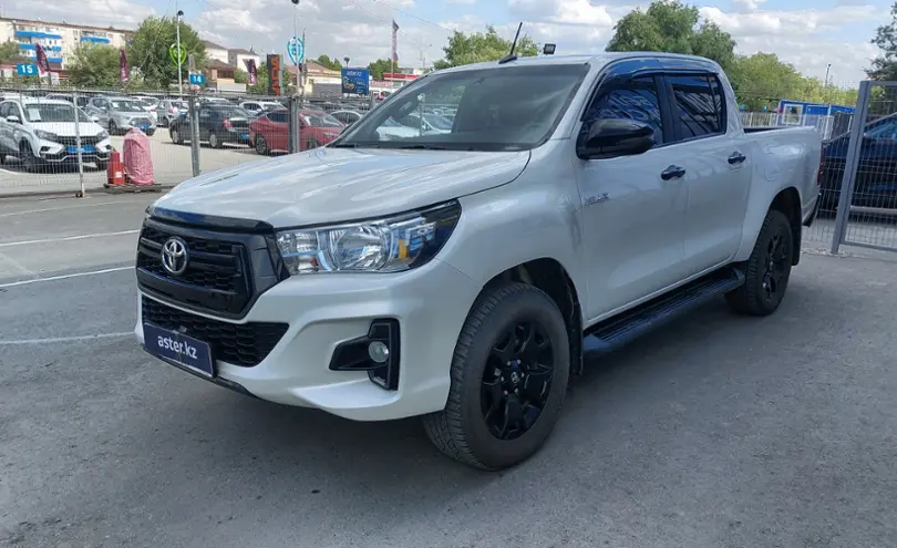 Hilux бензин. Хайлюкс 2020.