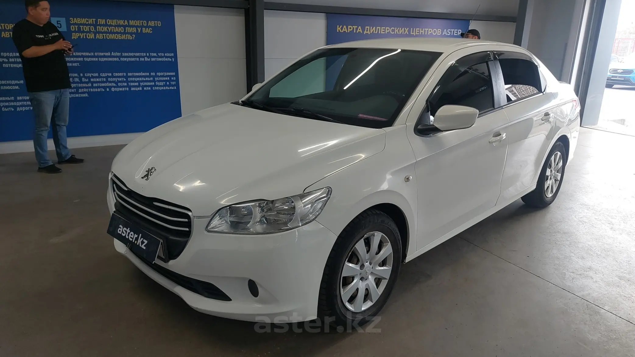 Peugeot 301 2015