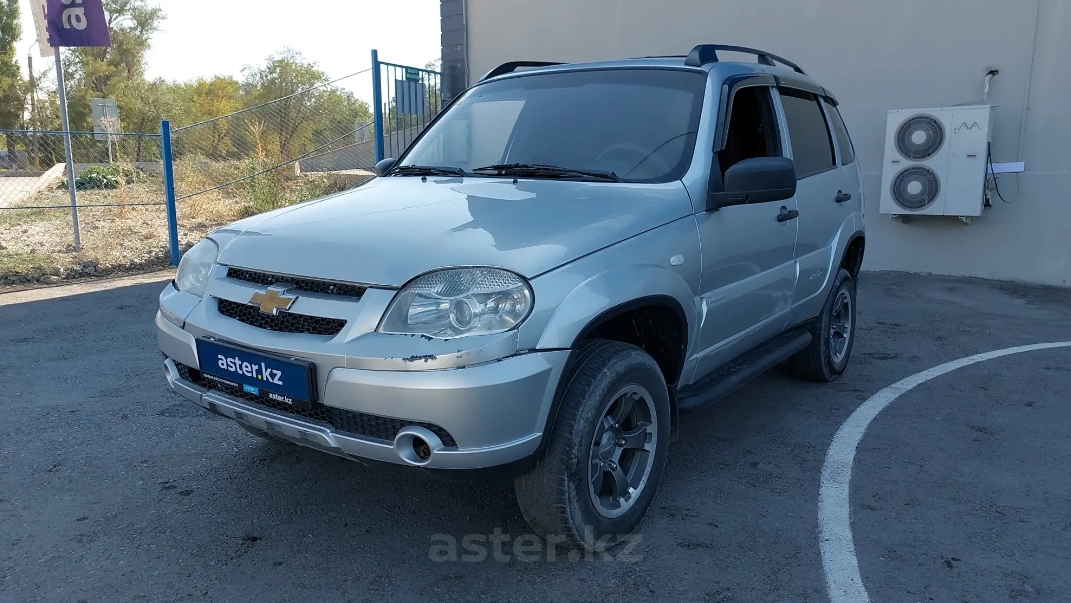 Chevrolet Niva 2012