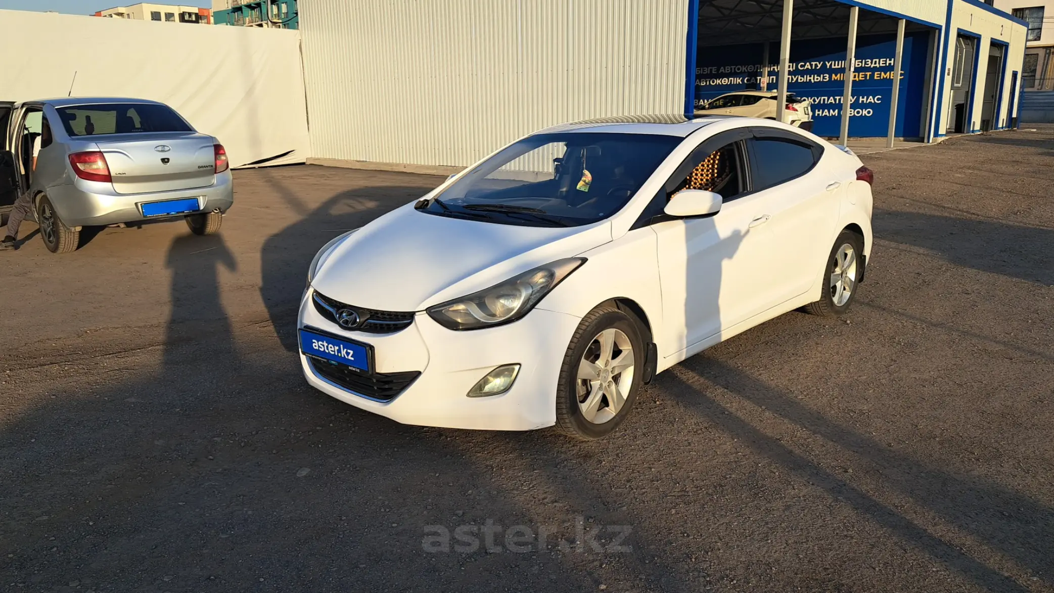 Hyundai Elantra 2013